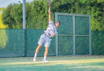 硬式テニス部の部活の様子